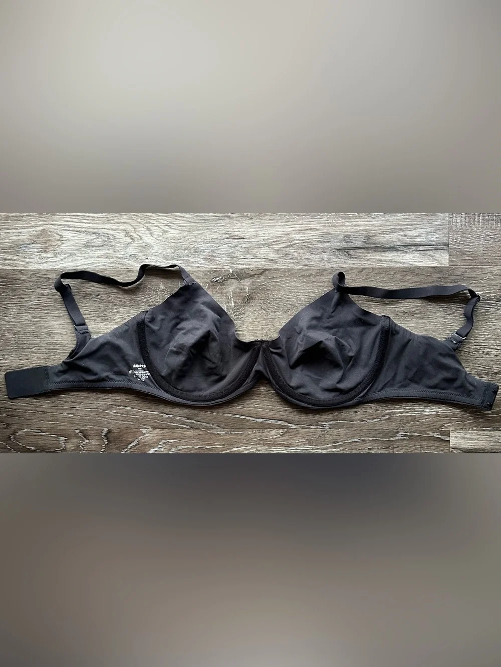 SKIMS Black Underwire Bra - Smooth Matte Finish - Picture 2 of 3